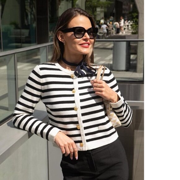 Goelia Sweaters - Goelia Button Up Woolen Striped Cardigan size M